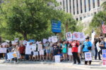 Tercera protesta de “No Kings” reúne a cientos en el centro de Orlando